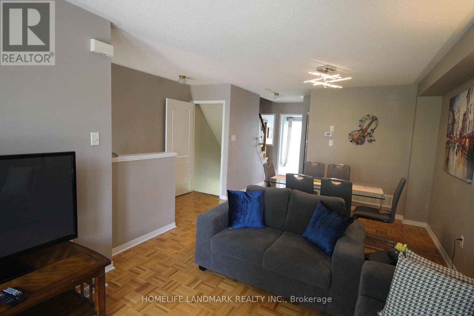 #28 4950 ALBINA WAY - 3