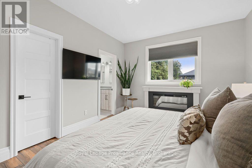 45 AMBROSIA TERRACE - 27