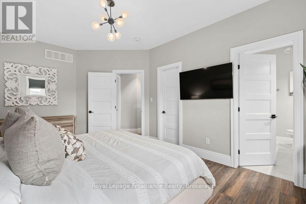 45 AMBROSIA TERRACE - 28