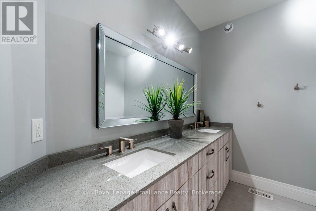 45 AMBROSIA TERRACE - 31