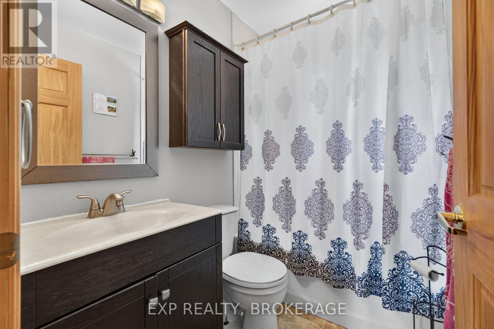 1058 PERRY ROAD - 23