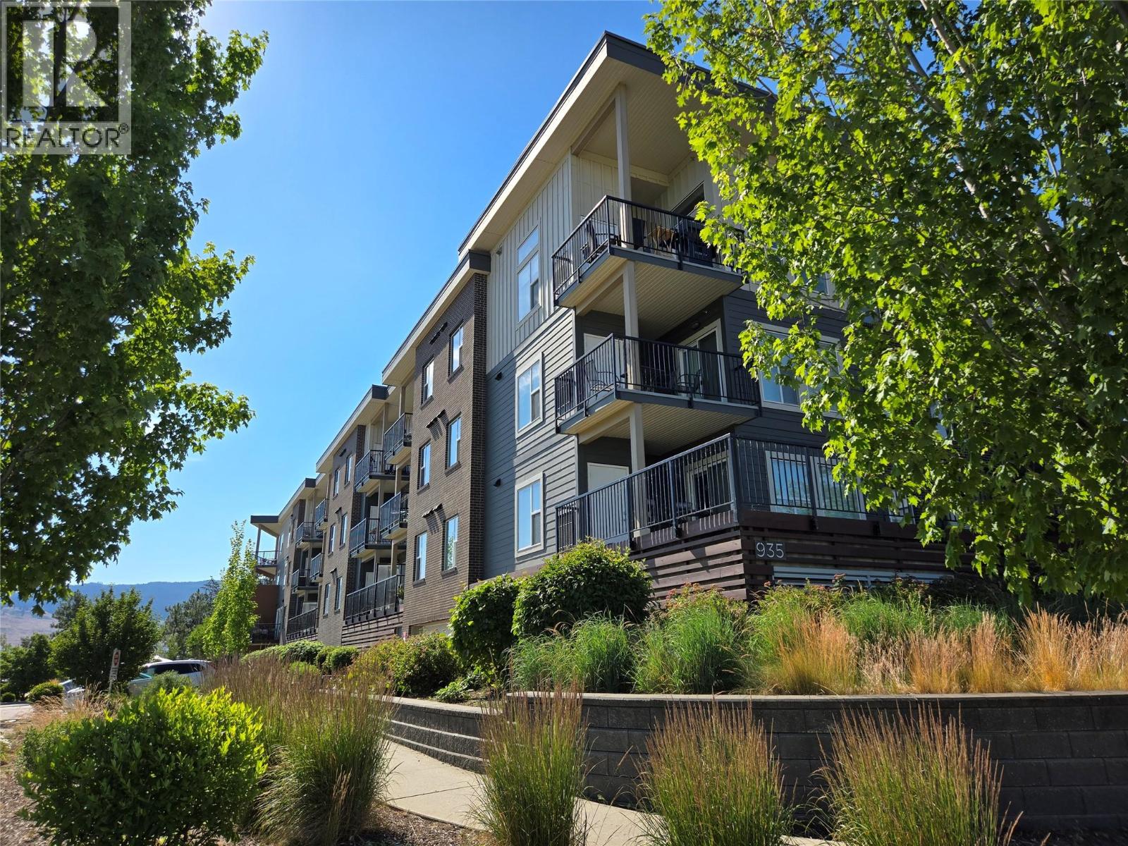 202 935 Academy Way, Kelowna