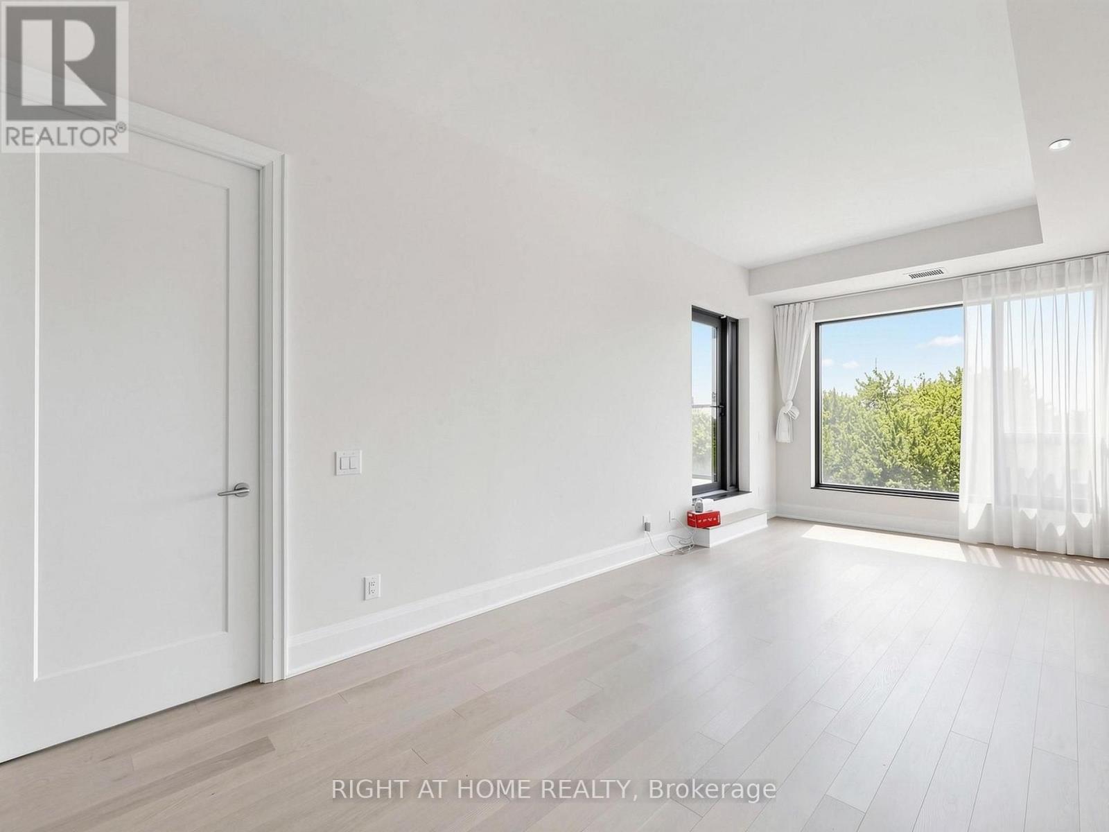 #615 280 HOWLAND AVENUE - 10