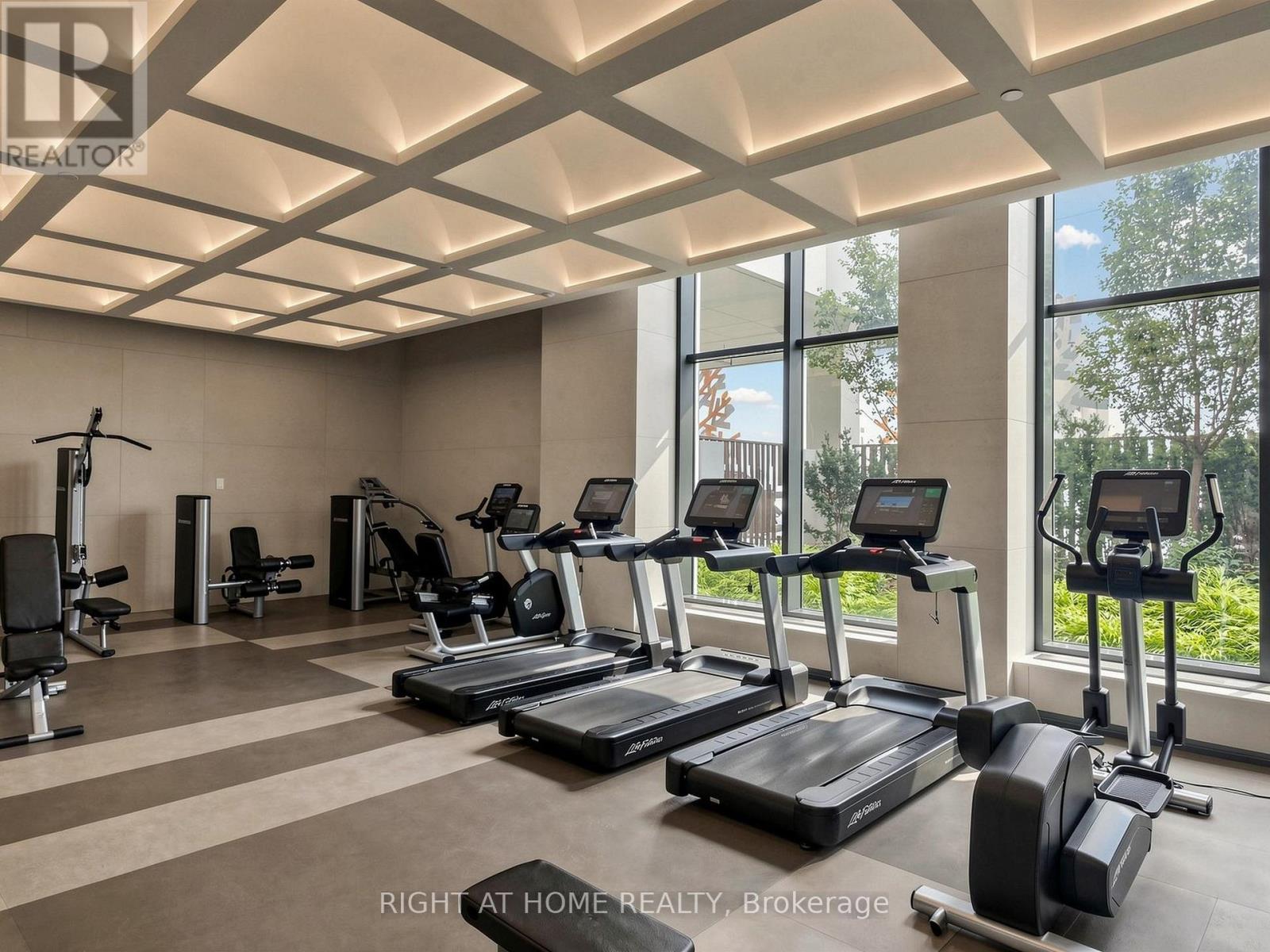 #615 280 HOWLAND AVENUE - 40