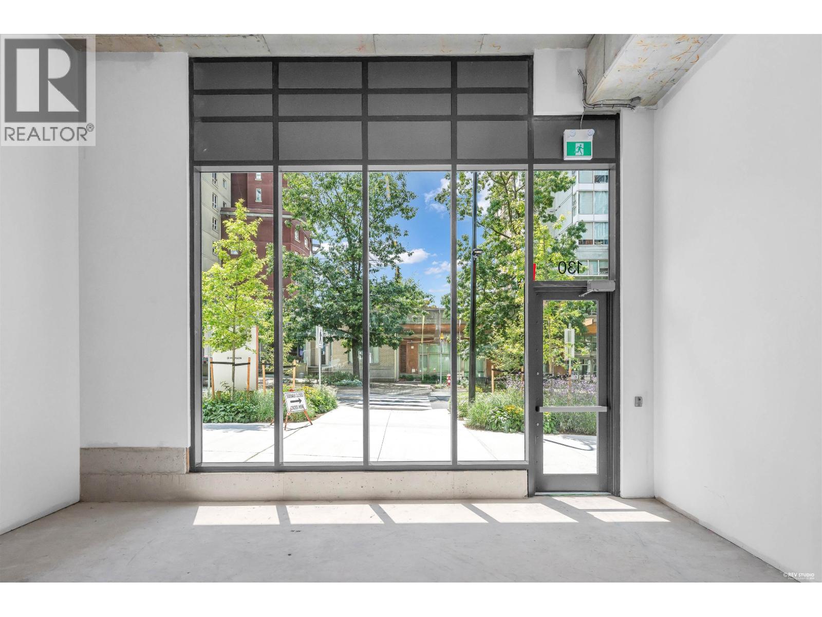 130 128 W 15TH STREET, North Vancouver