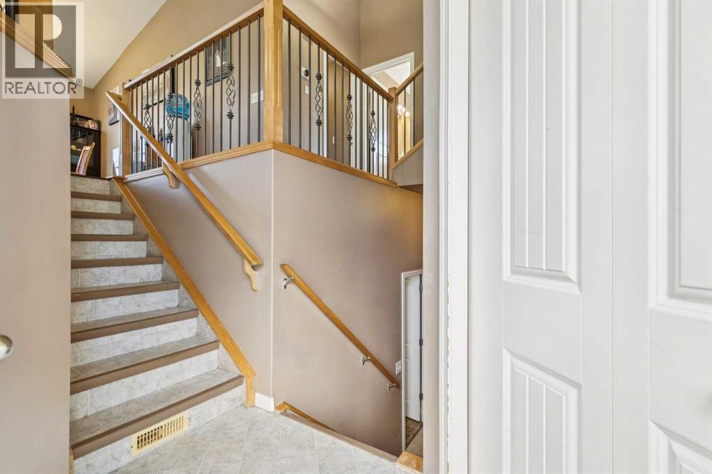 232 Hillcrest Court - 2