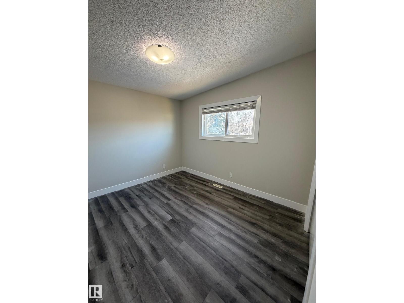 7604 7606 75 ST NW - 12