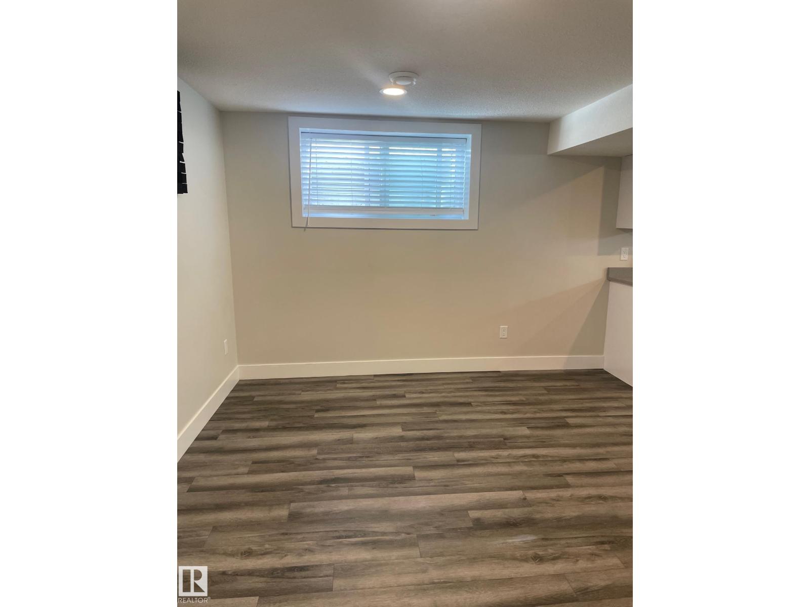 7604 7606 75 ST NW - 26