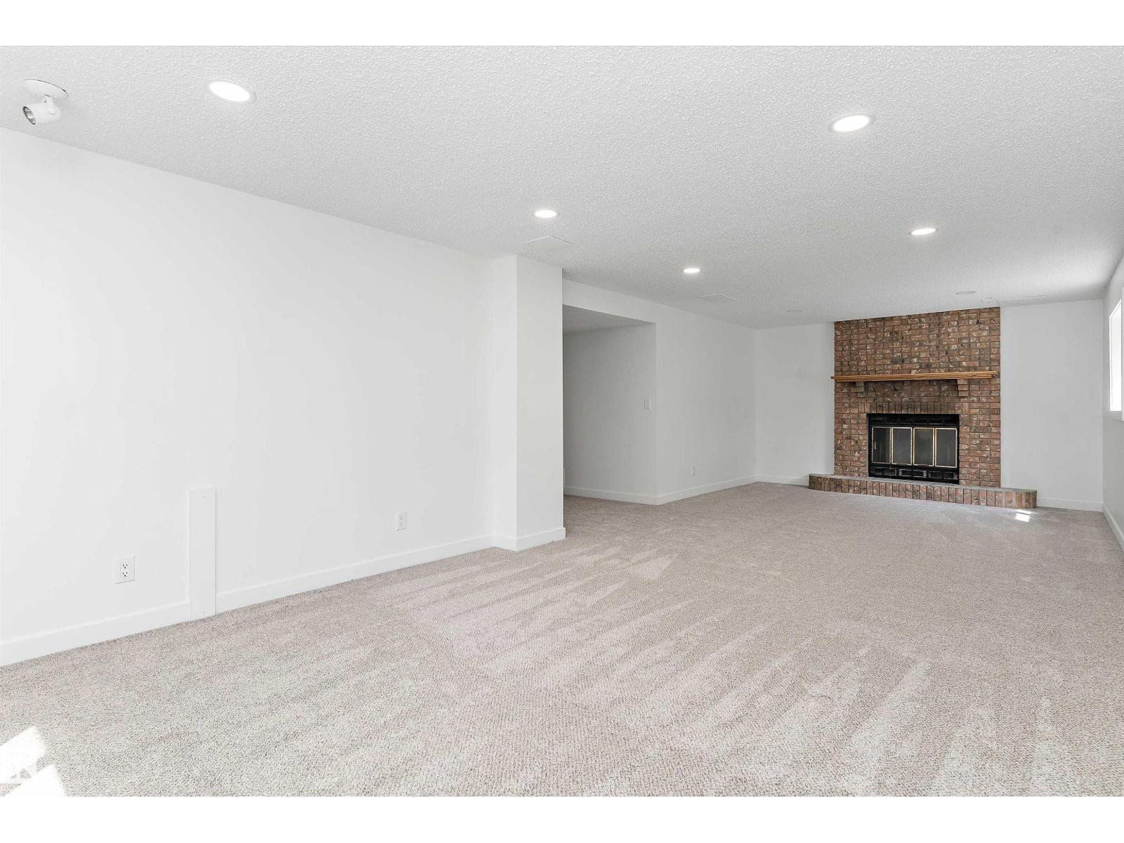 8311 184 ST NW - 34