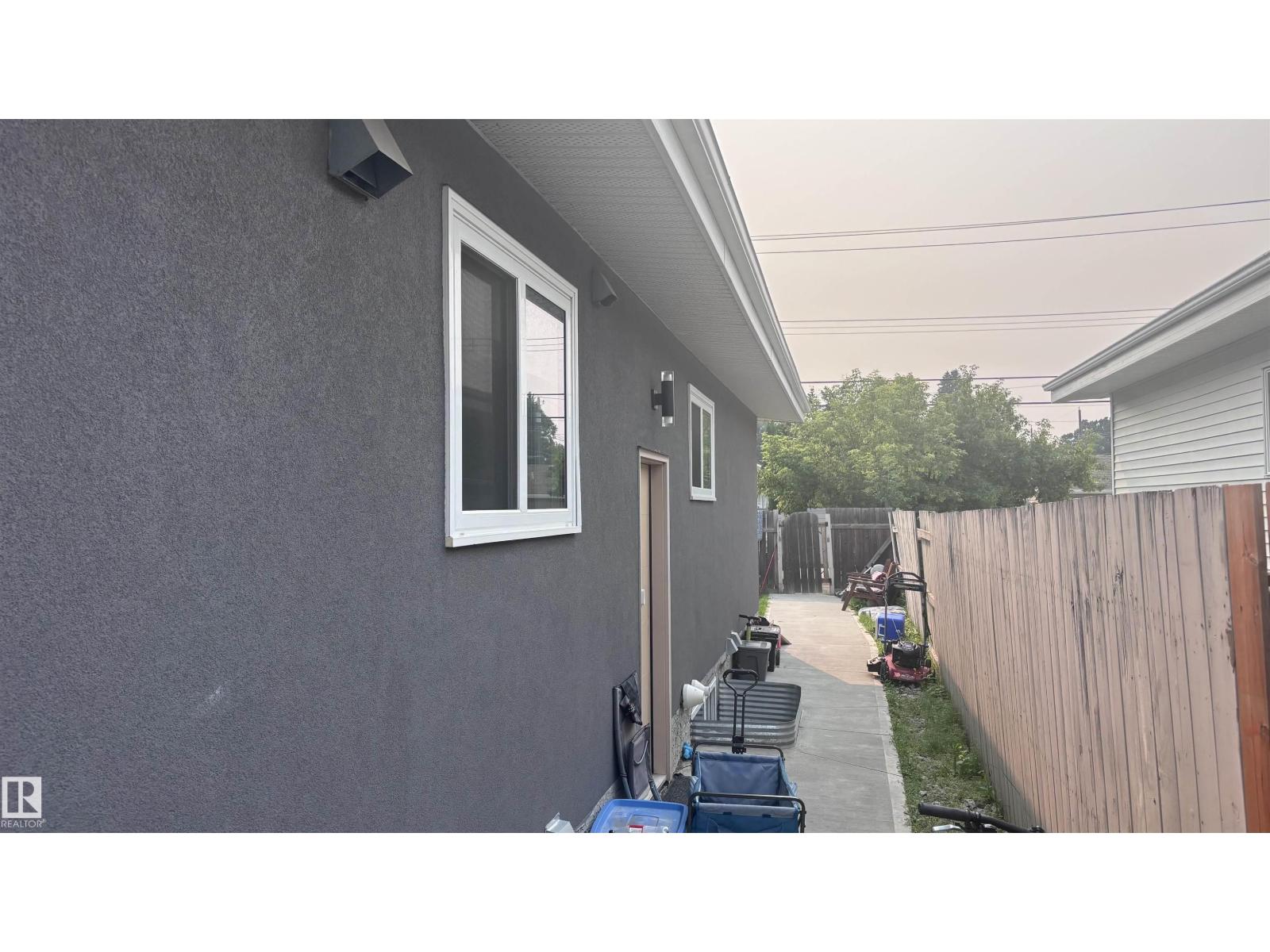 7604 7606 75 ST NW - Image 39