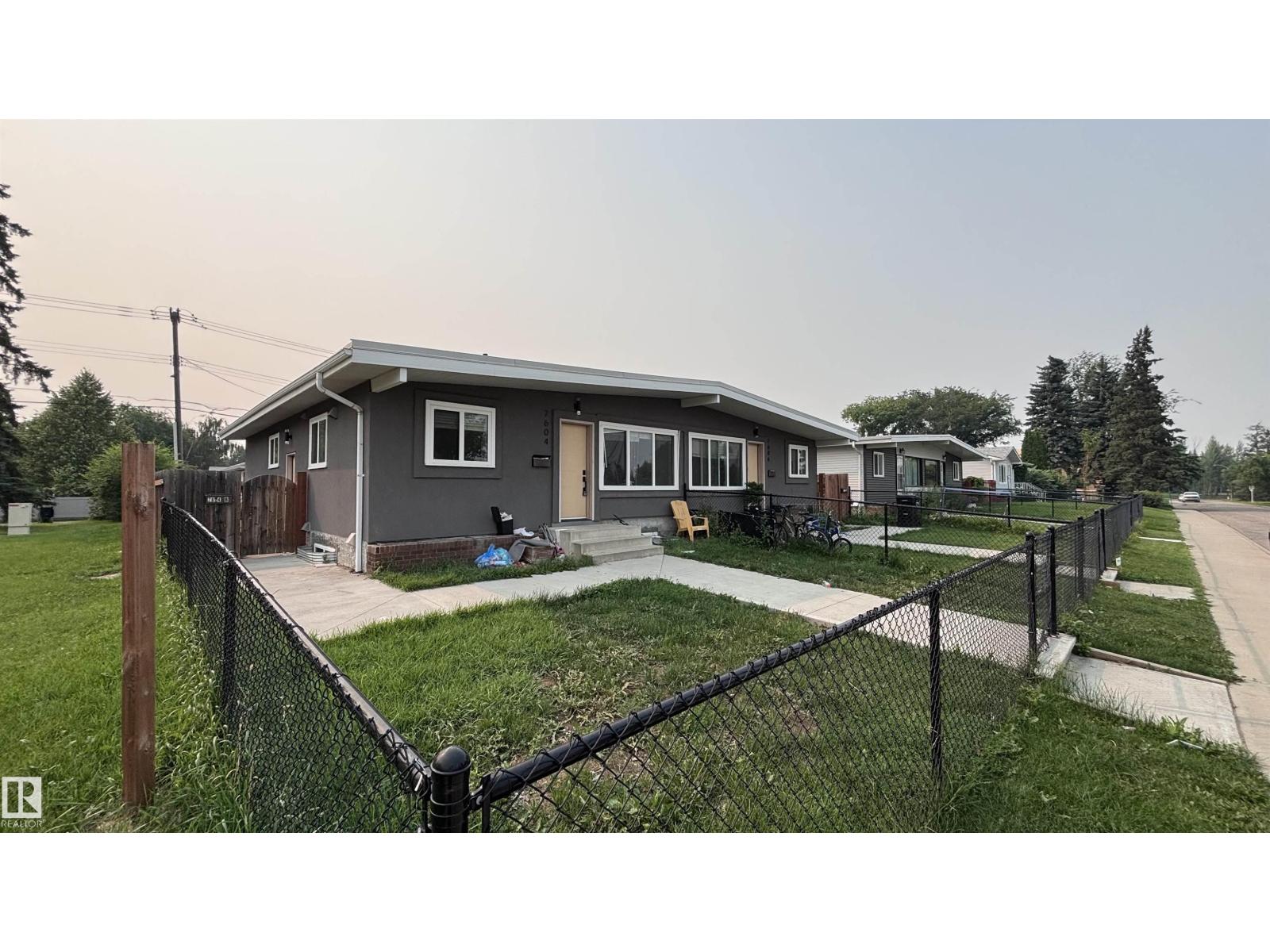 7604 7606 75 ST NW - 43