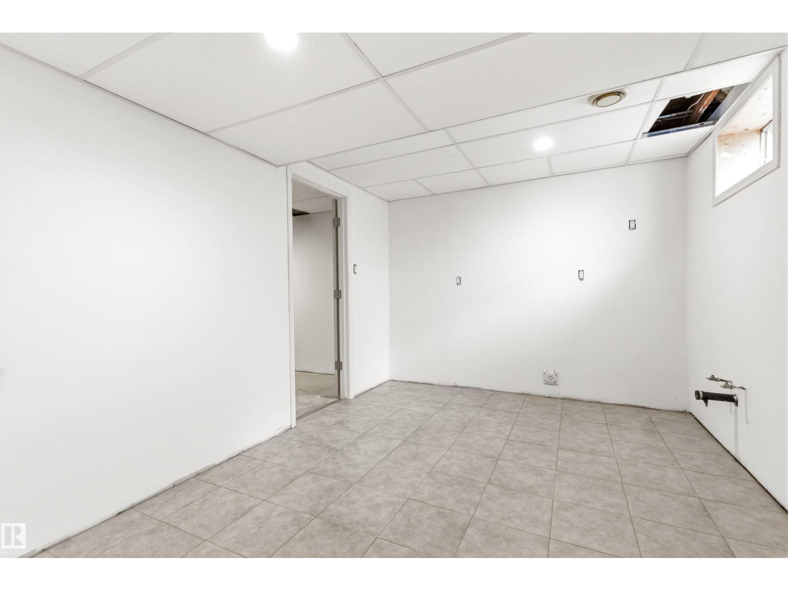 141 KULAWY DR N NW - 50