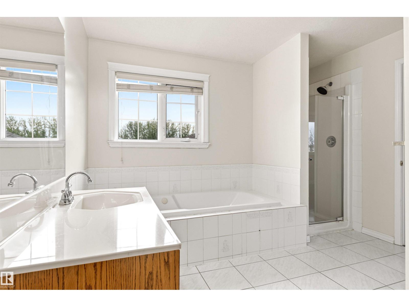 141 KULAWY DR N NW - 44