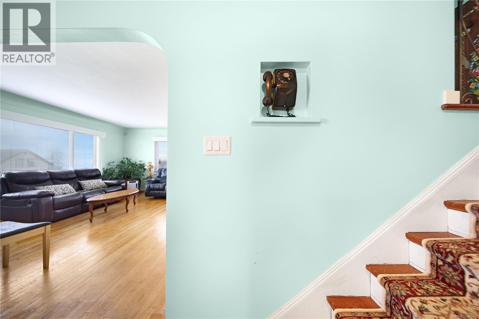2955 6th Ave - 11