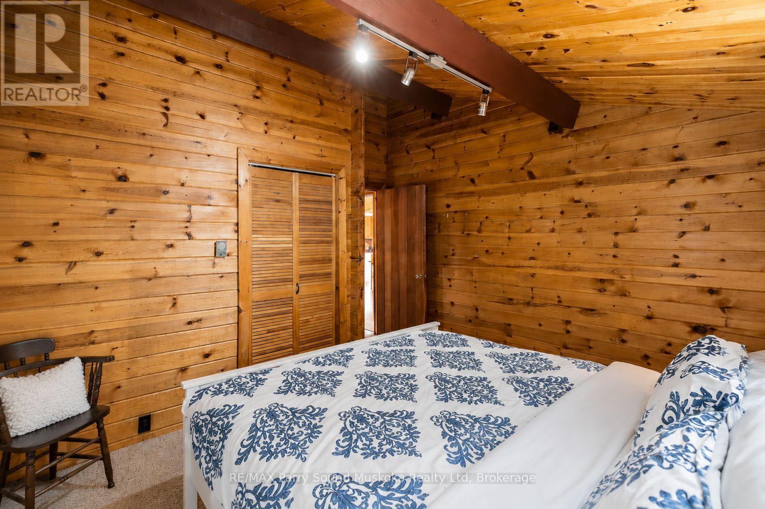 708 PARADISE LANE - Image 15