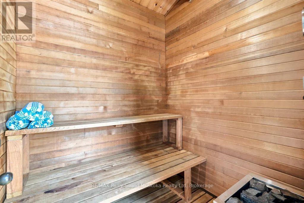 708 PARADISE LANE - Image 30