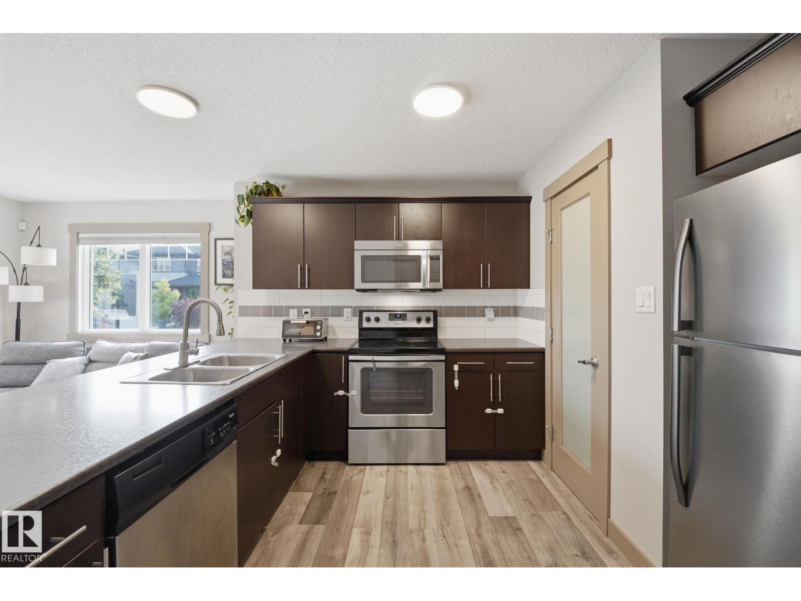 17621 10 AV SW - 10