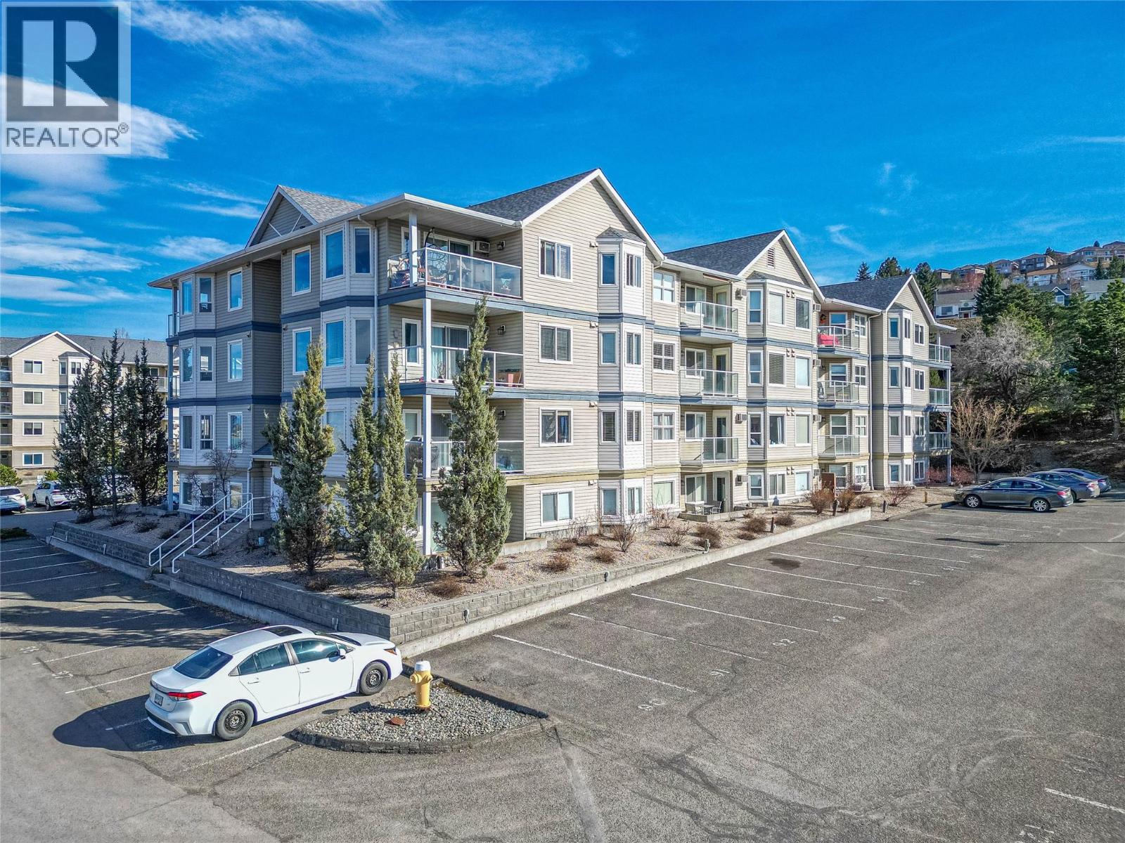 #413 1170 HUGH ALLAN Drive - 1