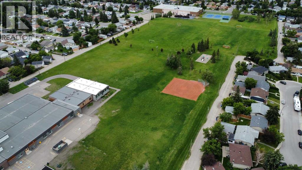 119 Maranda Close NE - 25