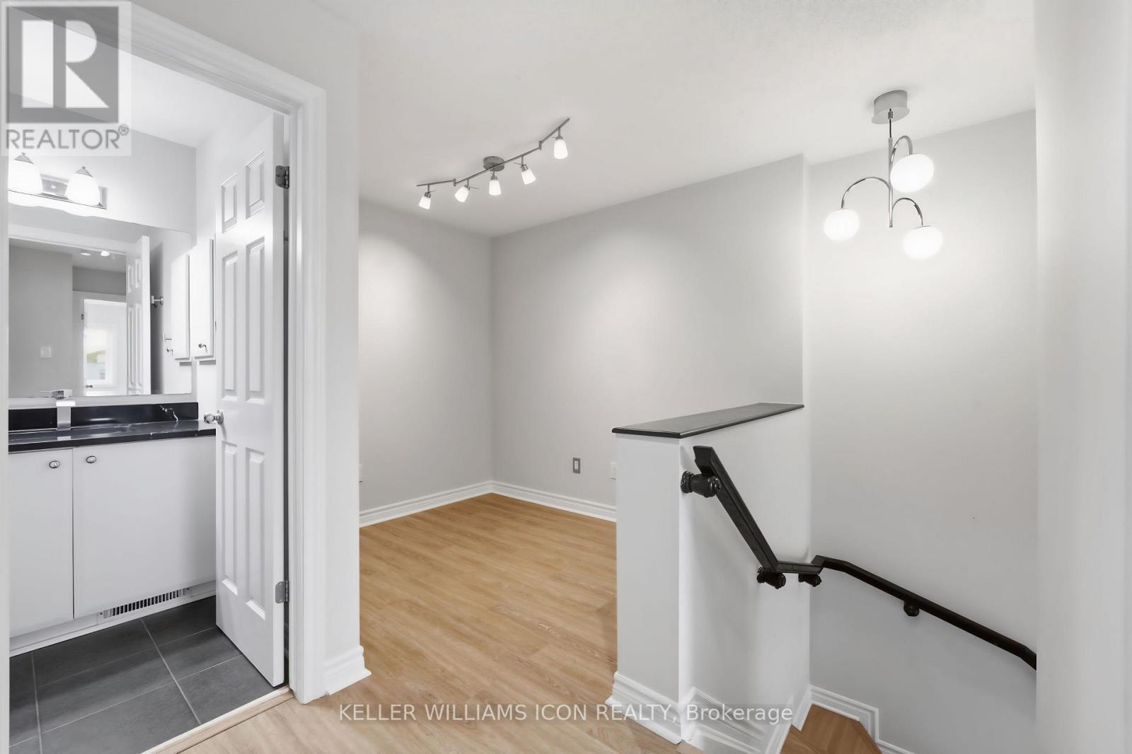 House for Rent in Ottawa – 689B SUE HOLLOWAY DRIVE, Ottawa – By Peter Sagos - Image 15