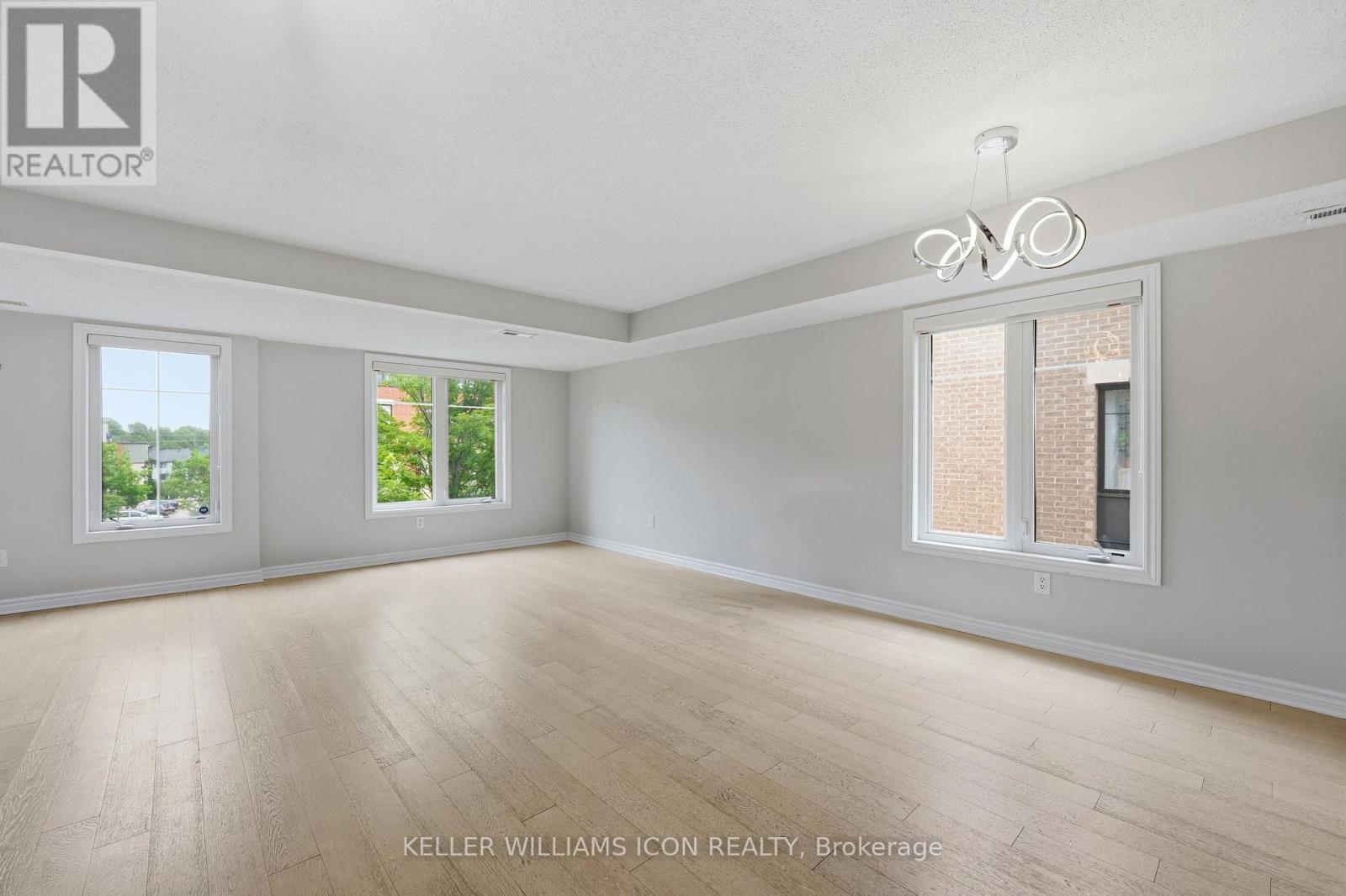 House for Rent in Ottawa – 689B SUE HOLLOWAY DRIVE, Ottawa – By Peter Sagos - Image 5