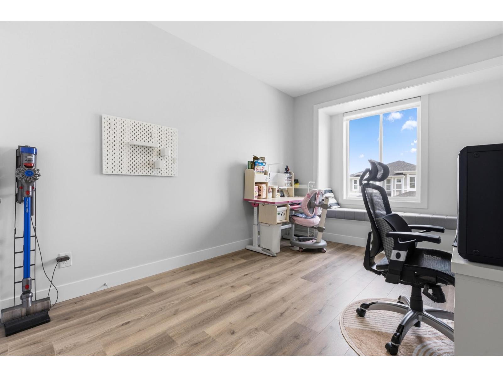 5 Bed, 5 Bath House for Sale in Langley – 19660 74A AVENUE, Langley – MLS# R3132154 - Image 19