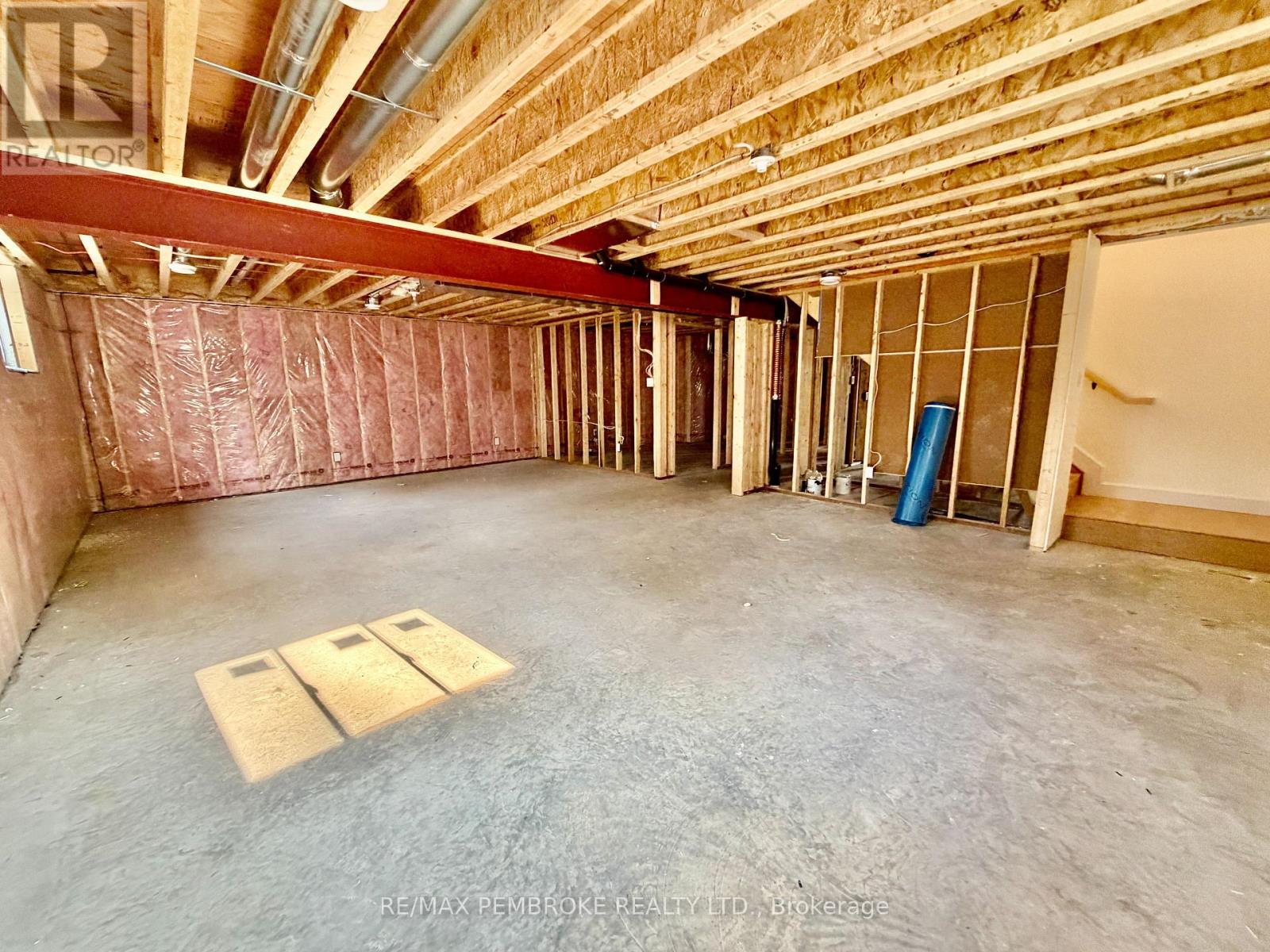 55 EDDY CRESCENT - 11