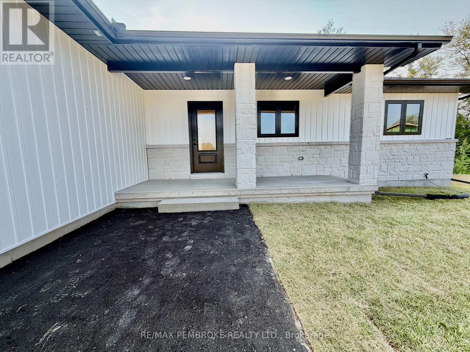 55 EDDY CRESCENT - 2