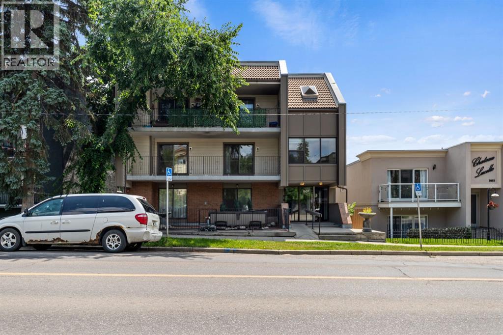 #4 1607 26 Avenue SW - 1