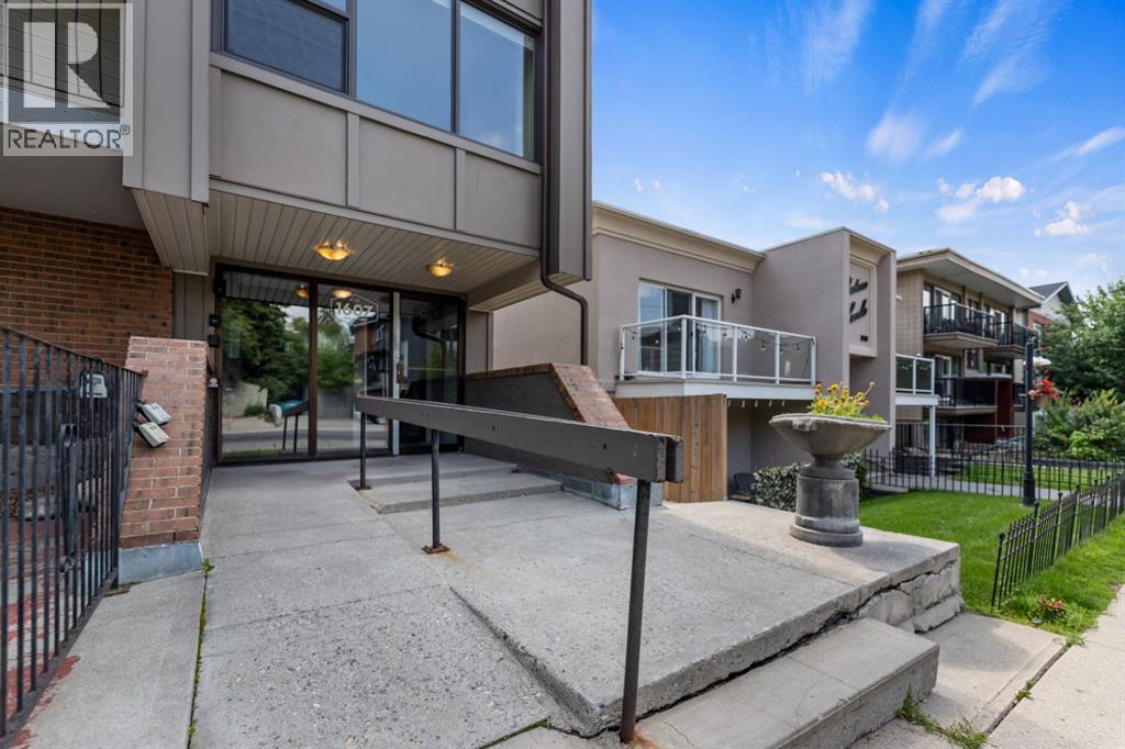 #4 1607 26 Avenue SW - 3
