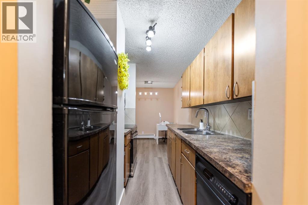 #4 1607 26 Avenue SW - 5