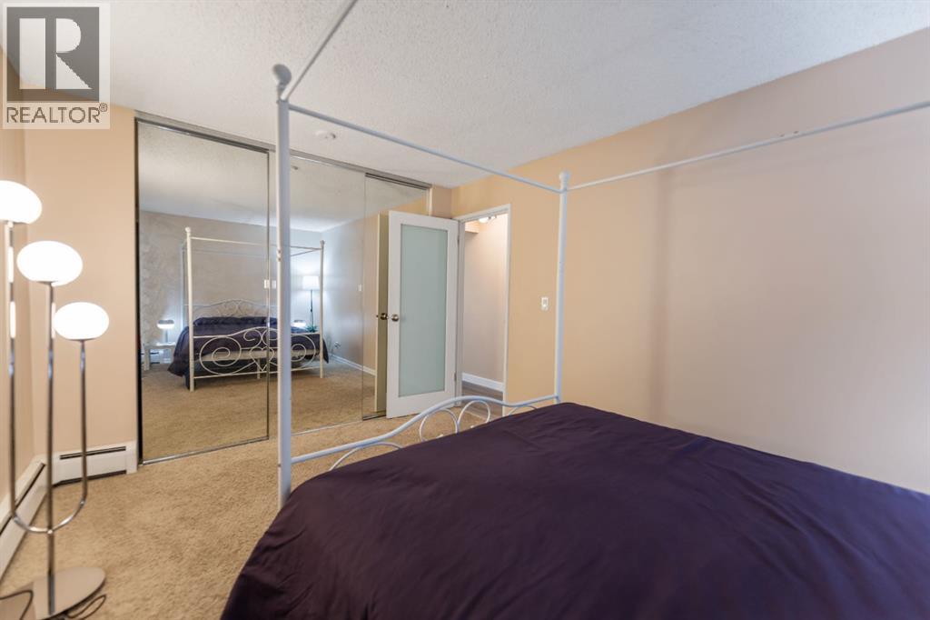 #4 1607 26 Avenue SW - 16