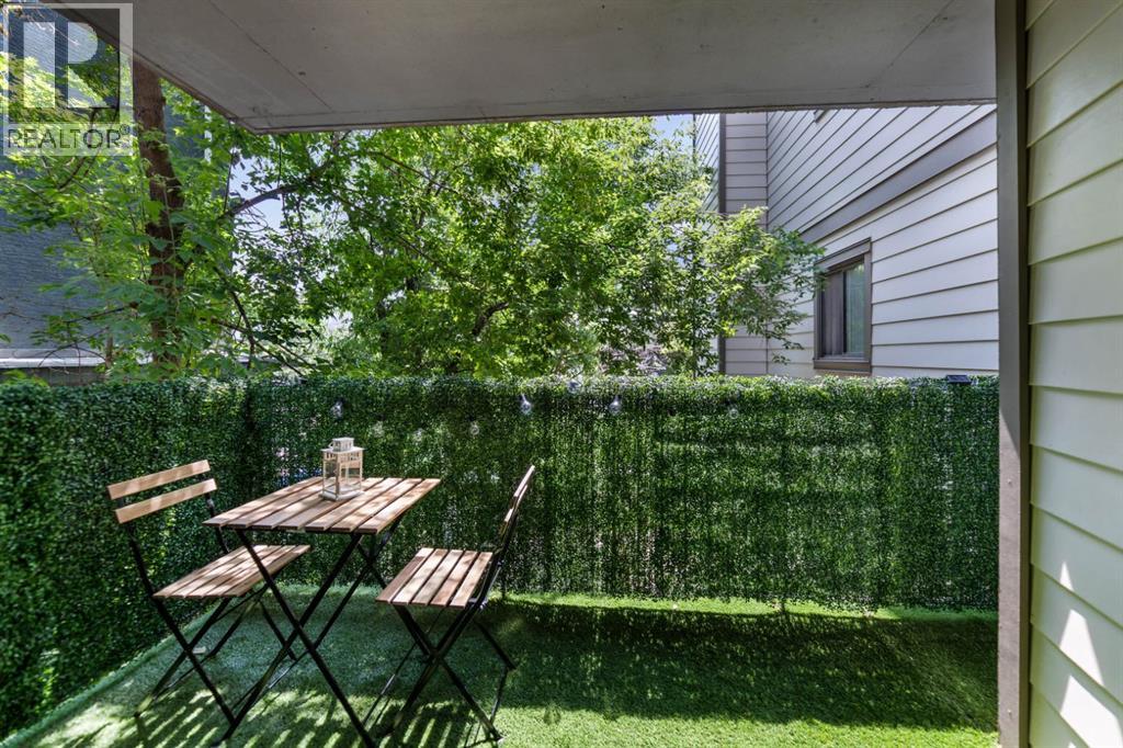 #4 1607 26 Avenue SW - 22