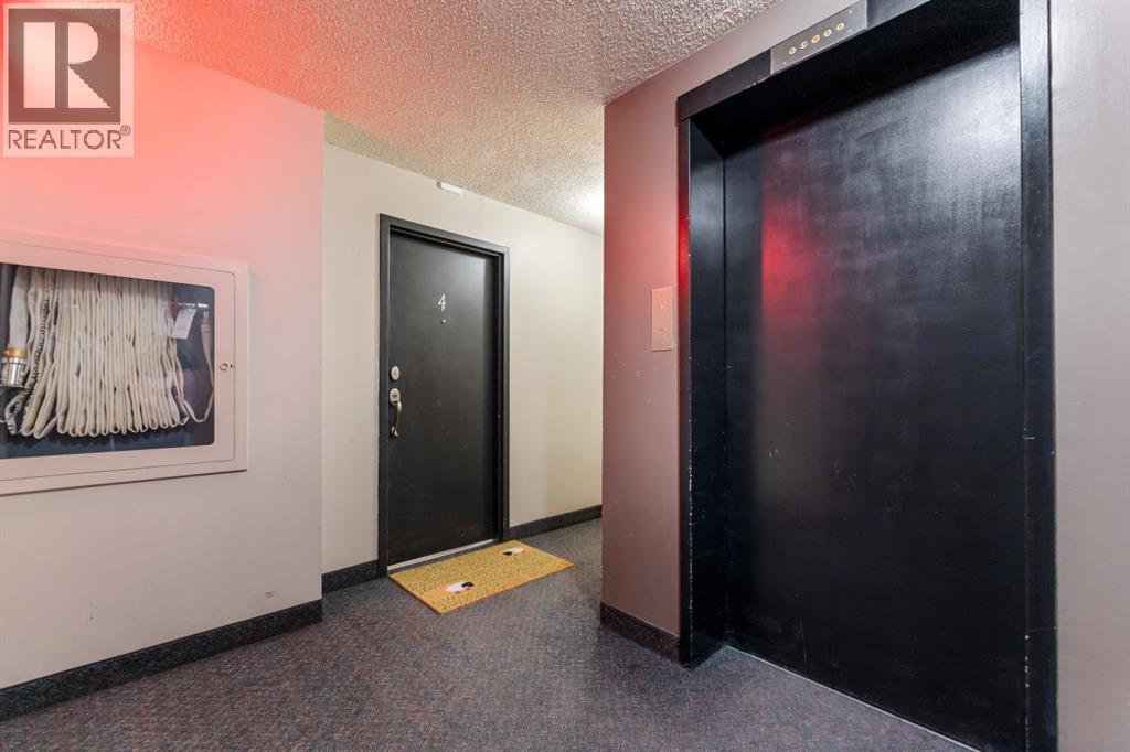 #4 1607 26 Avenue SW - 24