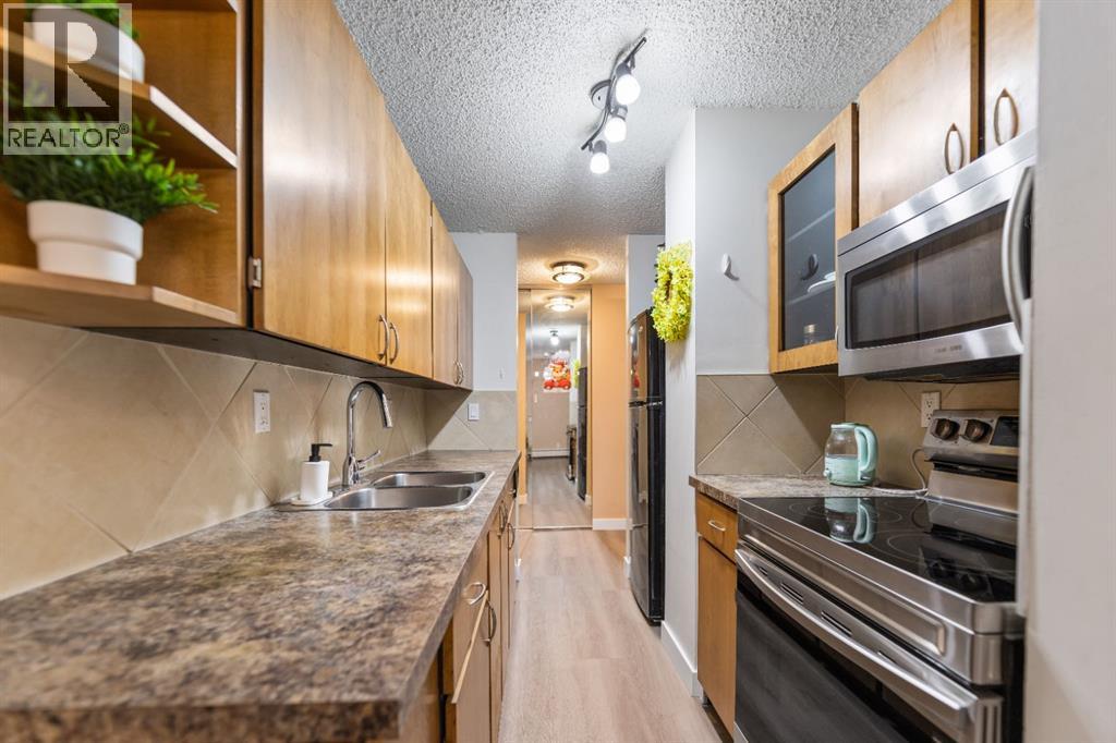 #4 1607 26 Avenue SW - 6