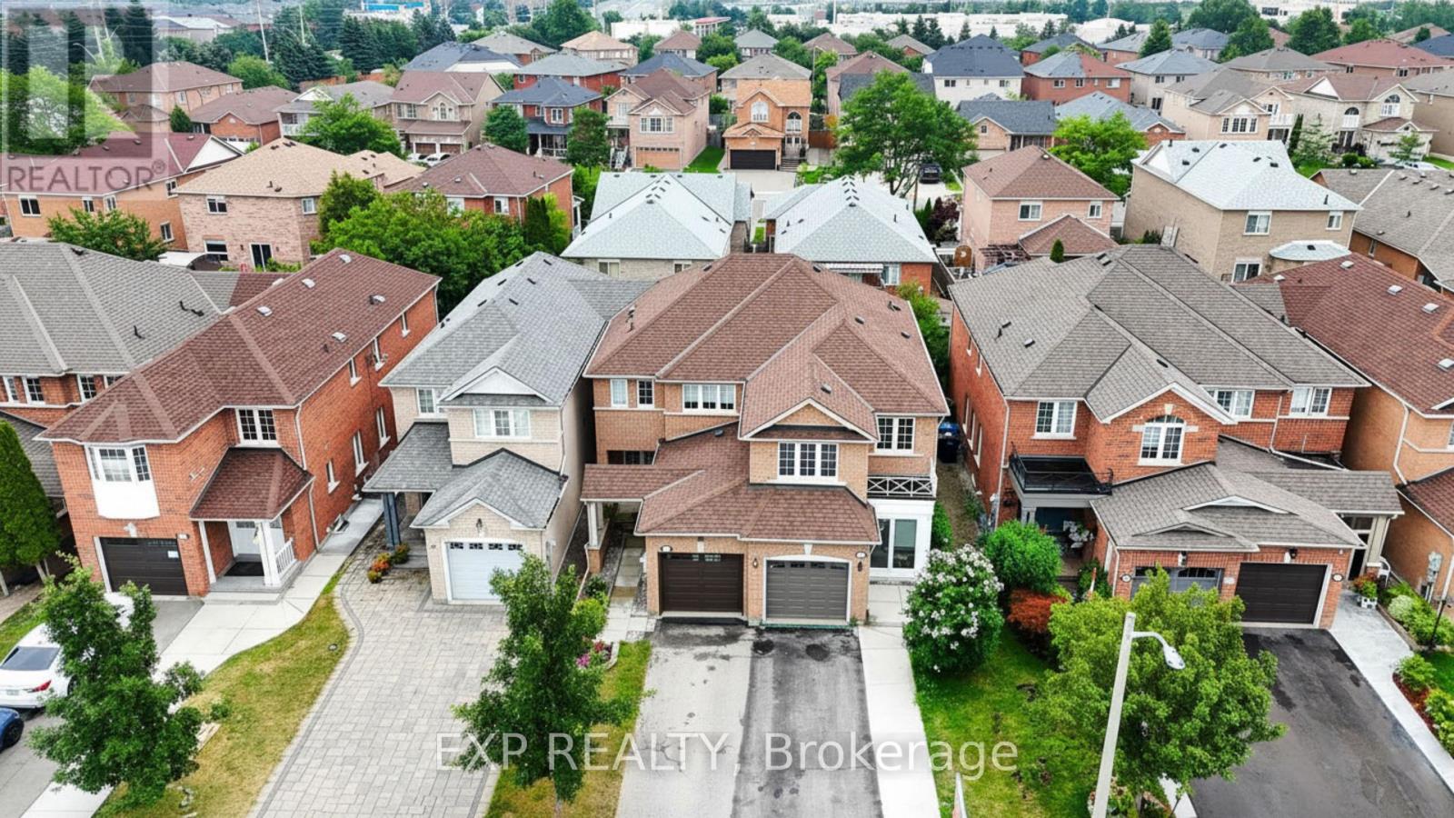 128 OLYMPIA CRESCENT - 26