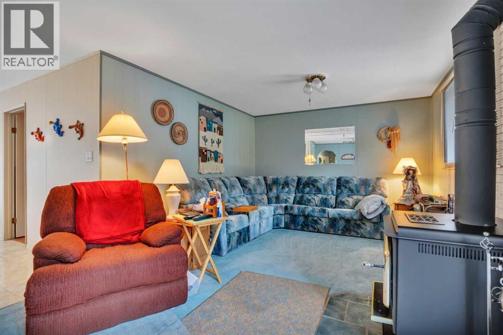Listing photo – 76 Buskmose Drive, Grandview