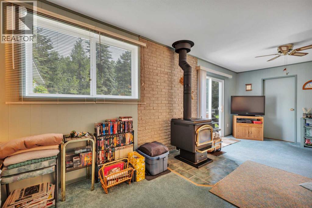 Listing photo – 76 Buskmose Drive, Grandview