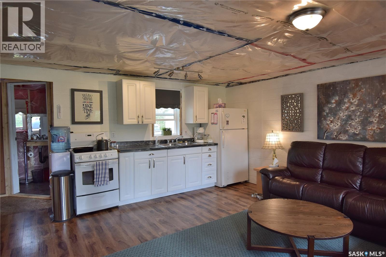 207 Kaldor AVENUE - 4