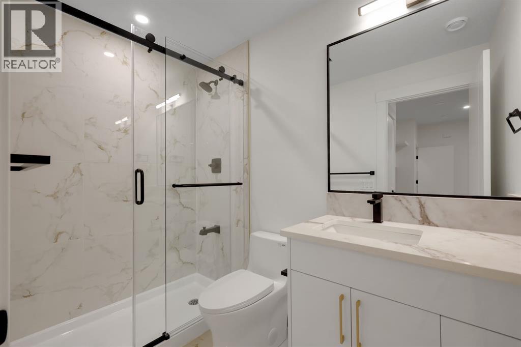 6428 33 Avenue NW - Image 39