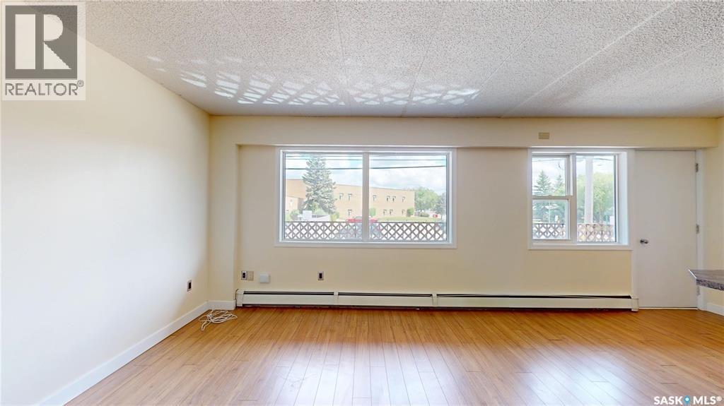#12 405 Lorne STREET N - Image 17
