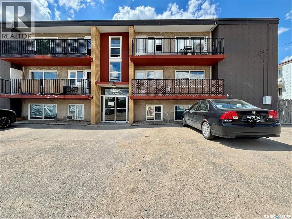 #12 405 Lorne STREET N - Image 36