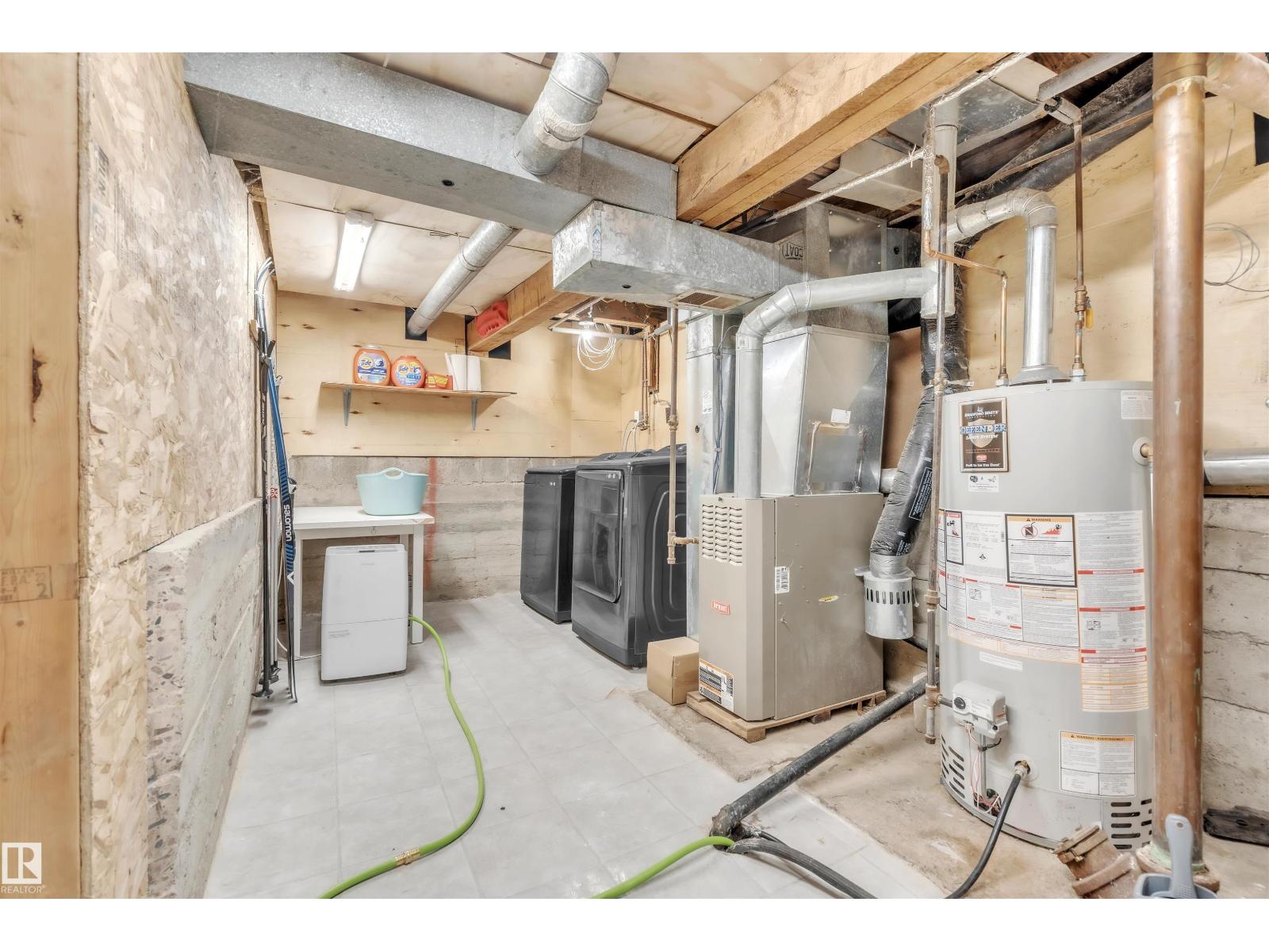 5712 50 AV - Image 14