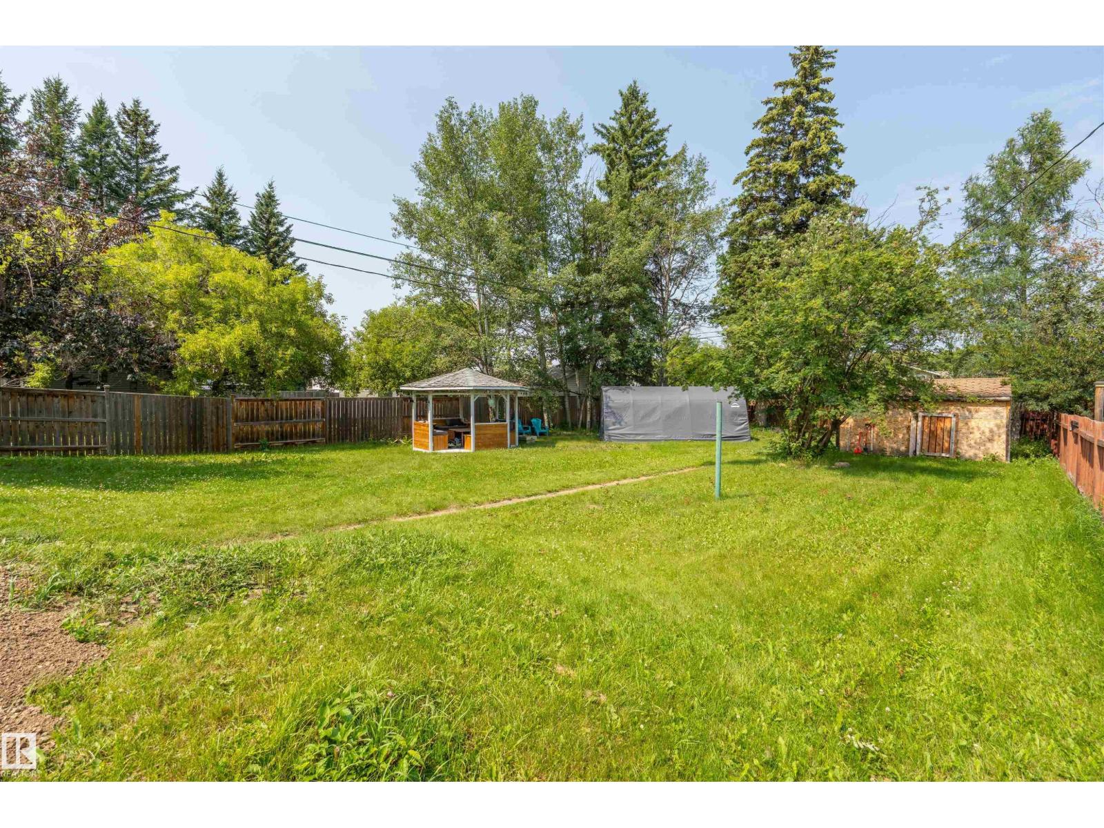 5712 50 AV - Image 17