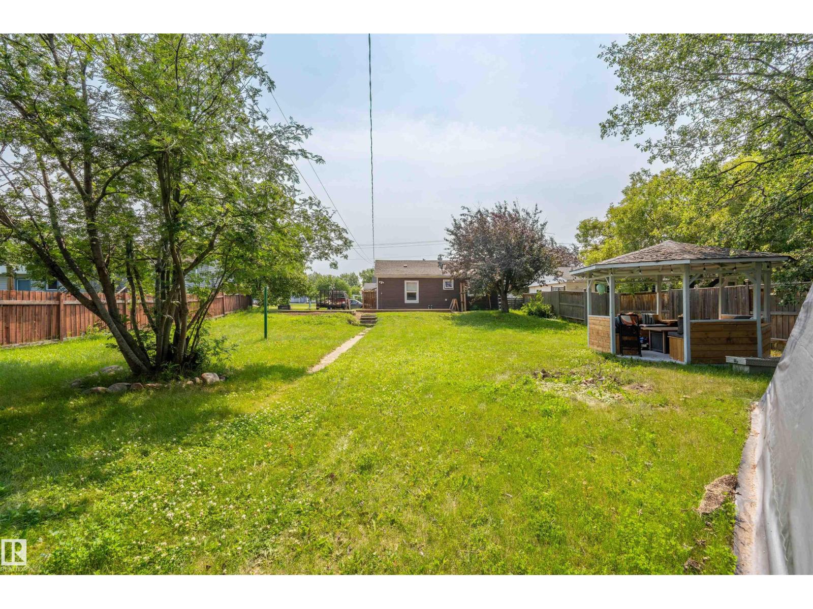 5712 50 AV - Image 21