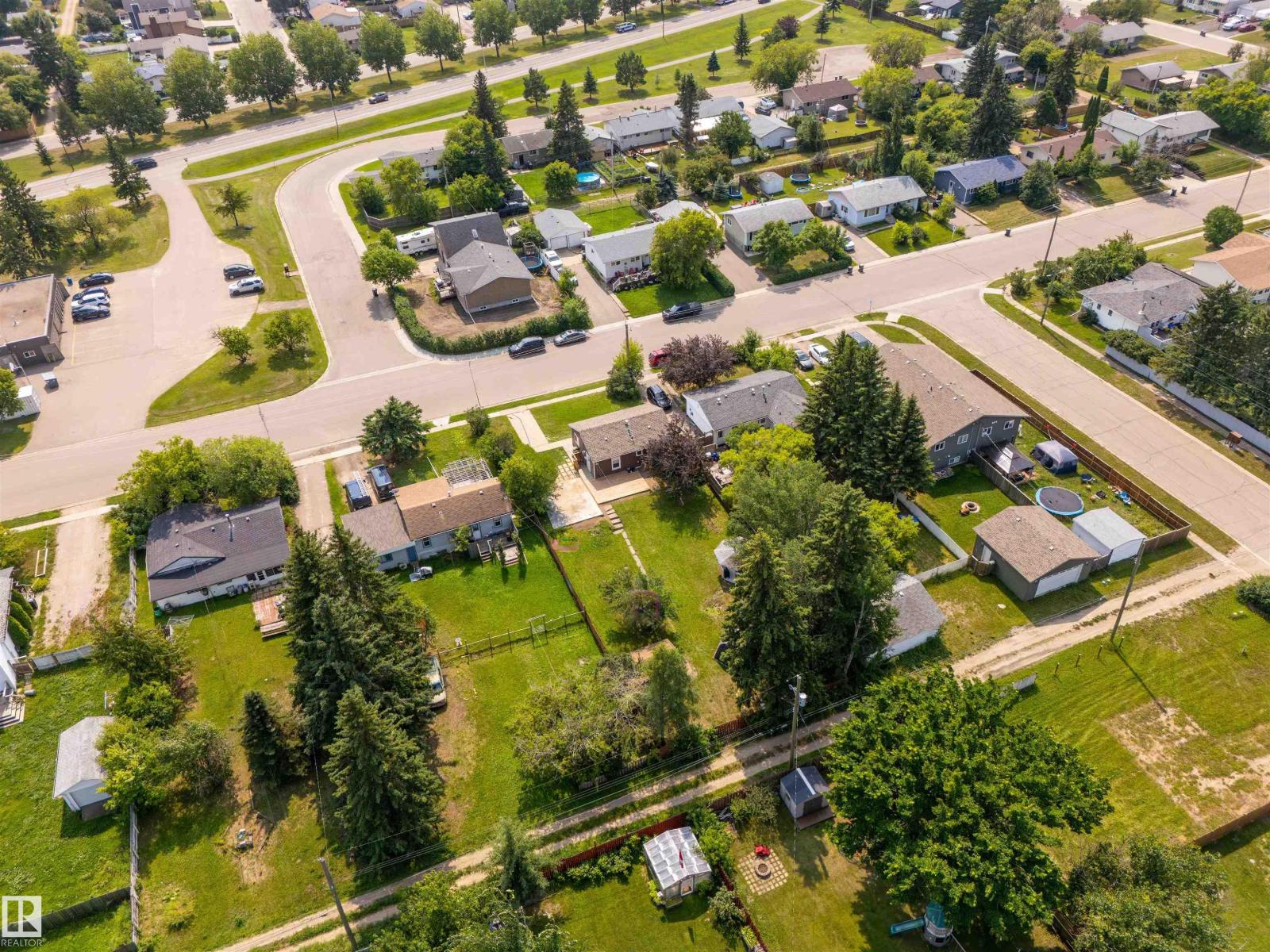 5712 50 AV - Image 30