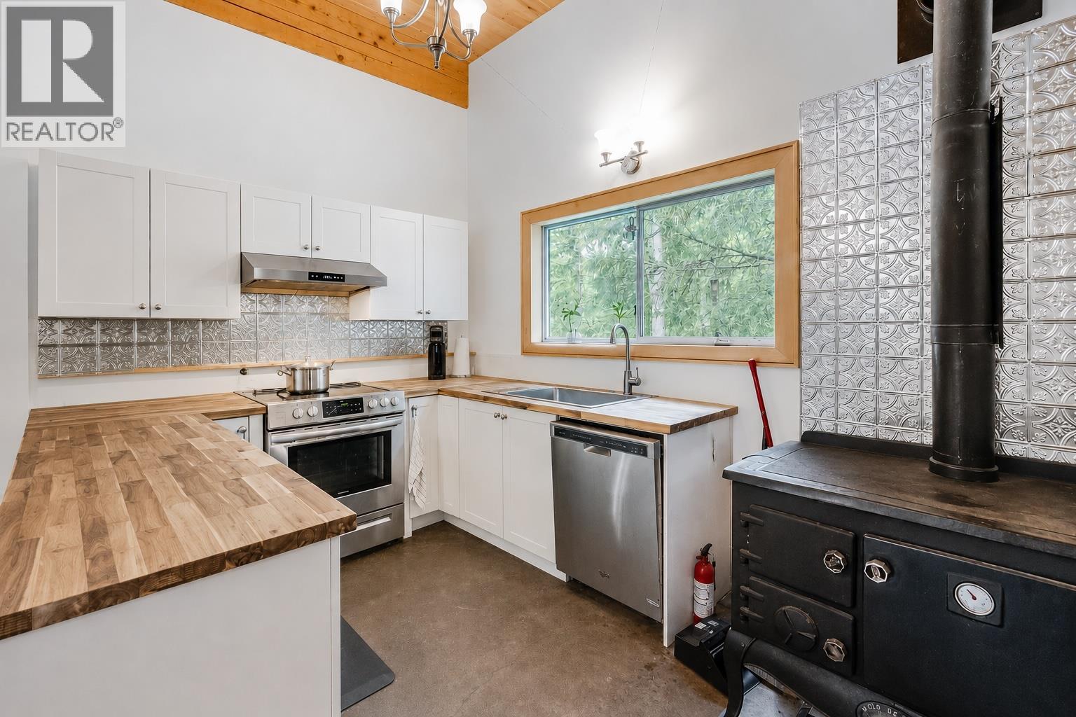 8907 Martens Road - 26