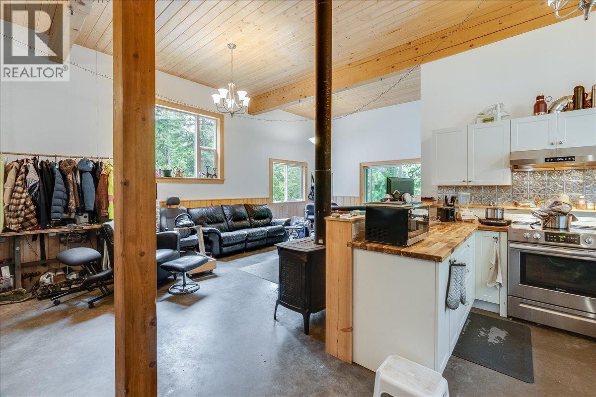 8907 Martens Road - 28