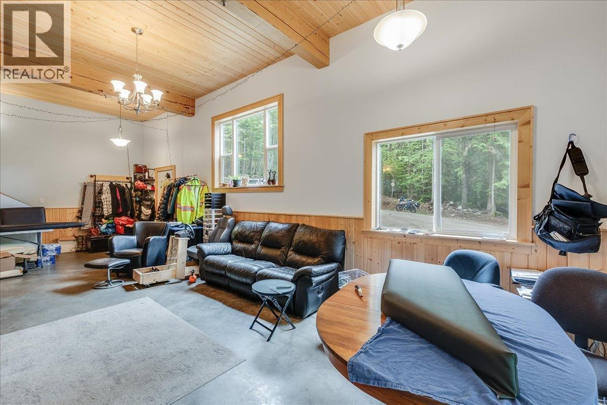 8907 Martens Road - 29