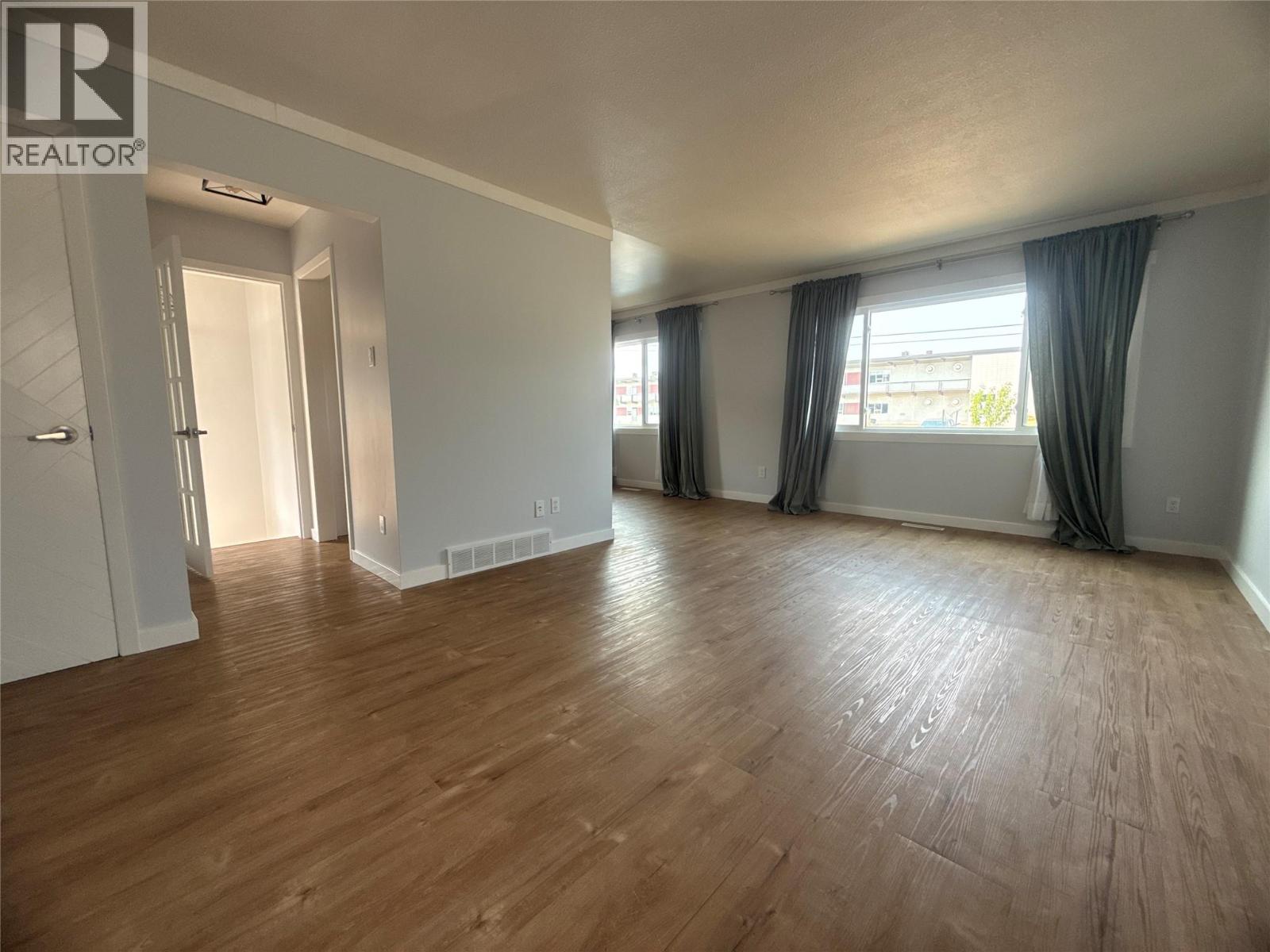 1909 2ND Street S - 7